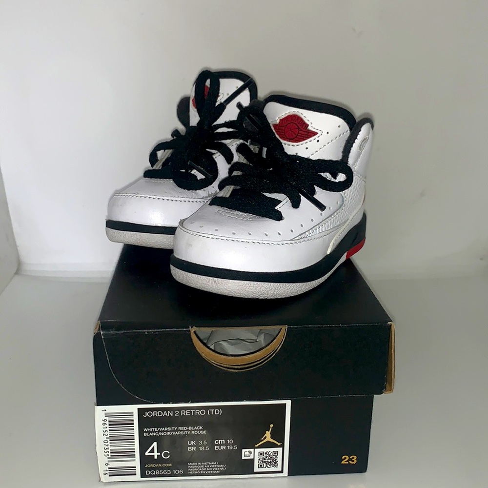 Jordan 2 Retro - Picture 3 of 5